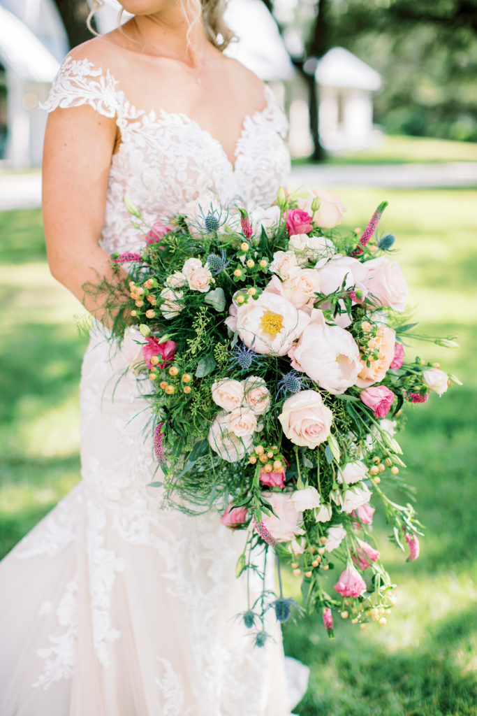 Quarantine Wedding 2020, Wedding at Chandelier of Gruene, Lush big bouquet, Photography by Jen Dillender Photography  