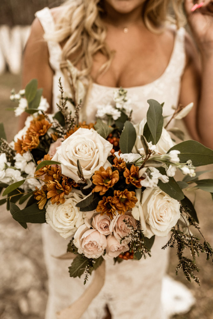 falling for fall weddings and Cypress Falls wedding shoot, fall floral designed by Touch of Whimsy, photography by Bri Reeb